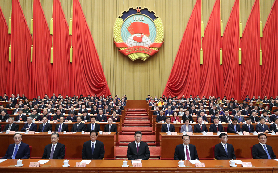 3月3日，中国人民政治协商会议第十三届全国委员会第二次会议在北京人民大会堂开幕。这是习近平、李克强、栗战书、王沪宁、赵乐际、韩正、王岐山在主席台就座。