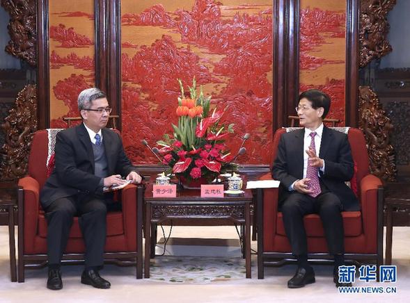 孟建柱会见澳门保安司司长黄少泽 孟建柱会见澳门保安司司长黄少泽