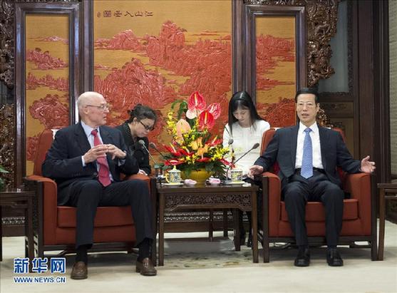 张高丽会见美国前财政部长保尔森 张高丽会见美国前财政部长保尔森
