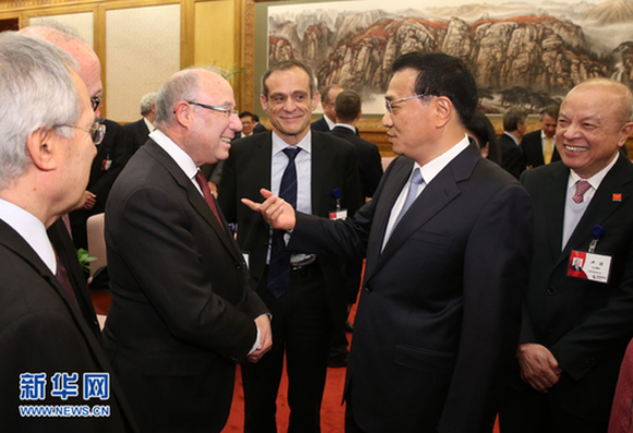 李克强会见出席中国发展高层论坛2015年年会境外代表并座谈 李克强会见出席中国发展高层论坛2015年年会境外代表并座谈