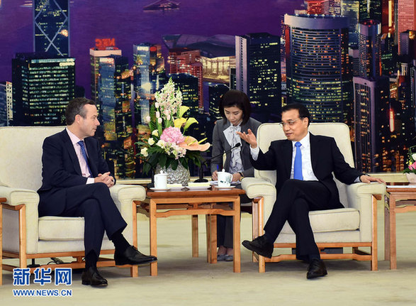 李克强分别会见乌干达总统穆塞韦尼和《金融时报》总编巴伯 李克强分别会见乌干达总统穆塞韦尼和《金融时报》总编巴伯