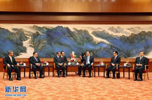 李克强会见日本国际贸易促进协会会长河野洋平 李克强会见日本国际贸易促进协会会长河野洋平