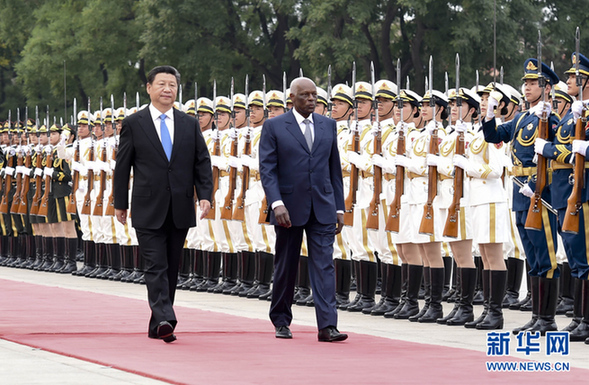 习近平同安哥拉总统多斯桑托斯会谈 习近平同安哥拉总统多斯桑托斯会谈