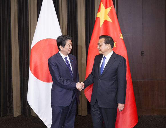 李克强应约会见日本首相安倍晋三 李克强应约会见日本首相安倍晋三